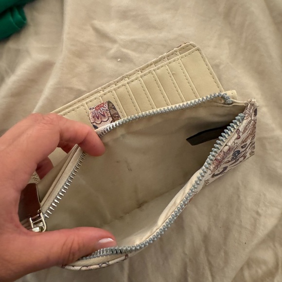 FOR REVIEW - Picture 5 of 7